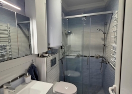 Beautiful two-room apartment in a cozy complex on the coast. Photo 8