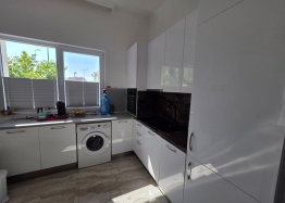 Beautiful two-room apartment in a cozy complex on the coast. Photo 11
