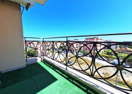 Excellent large studio in a luxury complex in Ravda. Photo 7
