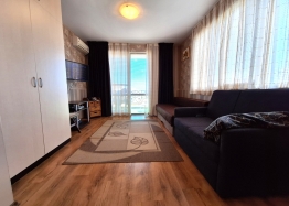 Excellent large studio in a luxury complex in Ravda. Photo 2