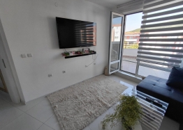 Krásný třípokojový byt na prvním pobřeží. Foto 4