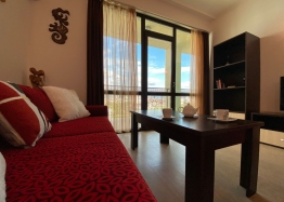 Przestronne dwupokojowe mieszkanie 200 metrów od morza. Zdjęcie 2