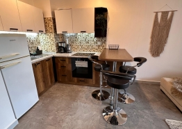 Стильна двокімнатна квартира у комплексі у Святому Власі. Фото 2