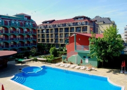 A stylish and cozy studio in the very center of the resort. Photo 1