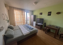 Просторная студия в 100 метрах от моря на Святом Власе. Фото 2 Просторная студия в 100 метрах от моря на Святом Власе. Фото 2