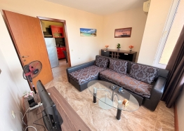 Ausgezeichnete Wohnung in einer großen Wohnanlage. Foto 1