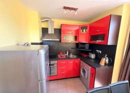 Ausgezeichnete Wohnung in einer großen Wohnanlage. Foto 2