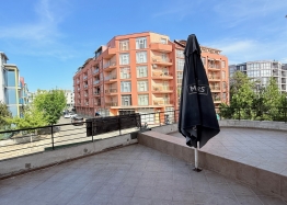 Przestronny dwupokojowy apartament 400 metrów od morza. Zdjęcie 9