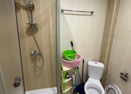 Квартира с видом на бассейн в жилом комплексе. Фото 12