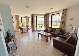 Дом с тремя спальнями в большом коттеджном комплексе. Фото 2