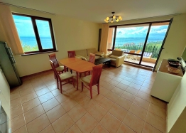 Apartmán s výhledem na moře ve velkém komplexu. Foto 2