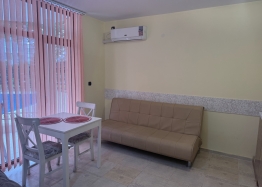 Spacious studio in a residential complex. Photo 2