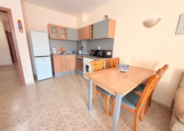 Geräumige Wohnung in einem Komplex mit ausgezeichneter Lage. Foto 9