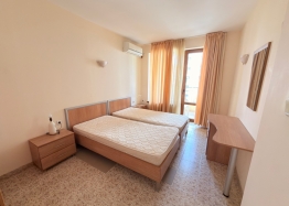 Geräumige Wohnung in einem Komplex mit ausgezeichneter Lage. Foto 2