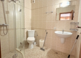 Geräumige Wohnung in einem Komplex mit ausgezeichneter Lage. Foto 18