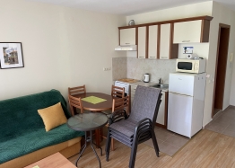 Excellent two-room apartment in a family complex. Photo 1