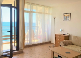 Apartment with panoramic sea views on the first line. Photo 14