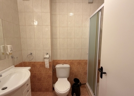 Large studio with pool view on the first line. Photo 16