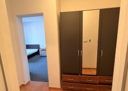 Large studio with pool view on the first line. Photo 15