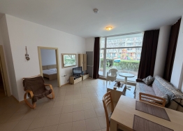 Spacious apartment in a large complex. Photo 6