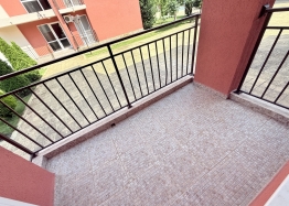 Cozy two-room apartment in a large family complex. Photo 7