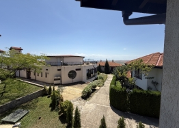 Spacious apartment in a large cottage complex. Photo 6