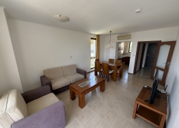 Spacious apartment in a large cottage complex. Photo 2