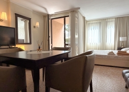 Duże studio z trawnikiem w luksusowym aparthotelu. Zdjęcie 12 Duże studio z trawnikiem w luksusowym aparthotelu. Zdjęcie 12