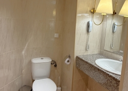Duże studio z trawnikiem w luksusowym aparthotelu. Zdjęcie 15 Duże studio z trawnikiem w luksusowym aparthotelu. Zdjęcie 15