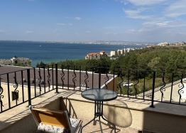 Apartmán s výhledem na moře ve velkém komplexu. Foto 30