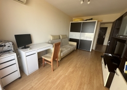 Apartmán s výhledem na moře ve velkém komplexu. Foto 31