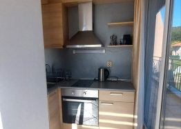 Przestronny trzypokojowy apartament z widokiem na morze i góry. Zdjęcie 4