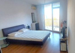 Spacious studio apartment on the coast at a good price. Photo 2