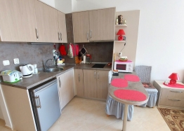 Spacious studio in Pomorie 150 meters from the sea. Photo 4