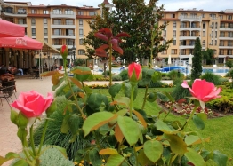 Zwei-Zimmer-Wohnung mit herrlichem Blick auf die Pools in einem Luxuskomplex. Foto 28