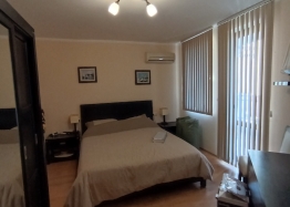 Vynikající třípokojový byt v centru Slunečného pobřeží. Foto 4