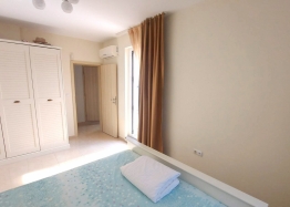 Schöne Wohnung an der ersten Küste in Pomorie. Foto 4