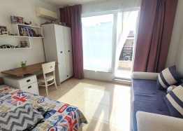 Schöne Wohnung an der ersten Küste in Pomorie. Foto 8