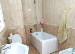 Schöne Wohnung an der ersten Küste in Pomorie. Foto 10