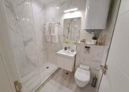 Wunderschöne neue Wohnung in erster Reihe. Foto 12