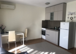 Ausgezeichnetes Studio-Apartment in einer Anlage mit niedrigen Nebenkosten. Foto 1