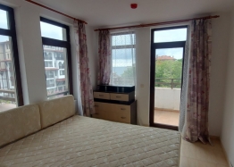 Dwupokojowy apartament z widokiem na morze w Świętym Własie. Zdjęcie 6 Dwupokojowy apartament z widokiem na morze w Świętym Własie. Zdjęcie 6