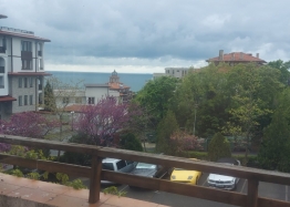 Dwupokojowy apartament z widokiem na morze w Świętym Własie. Zdjęcie 2 Dwupokojowy apartament z widokiem na morze w Świętym Własie. Zdjęcie 2