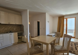 Apartmány bez poplatku za údržbu v komplexu Tria Apartments. Foto 5