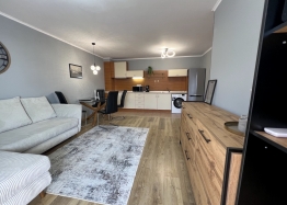 Spacious apartment near the beach. Photo 1
