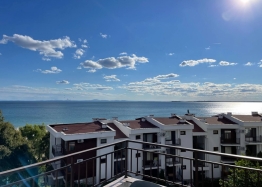 Трехкомнатная квартира с панорамным видом на море на первой линии. Фото 11