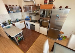 Prostorný třípokojový byt s úžasným výhledem na první pobřeží. Foto 4