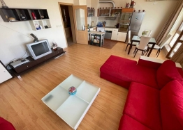 Prostorný třípokojový byt s úžasným výhledem na první pobřeží. Foto 14