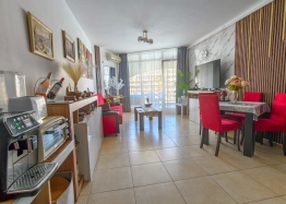 Krásný apartmán s výhledem na moře v první řadě. Foto 12