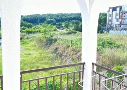 Недорогая трехкомнатная квартира с видом на лес в Святом Власе. Фото 5